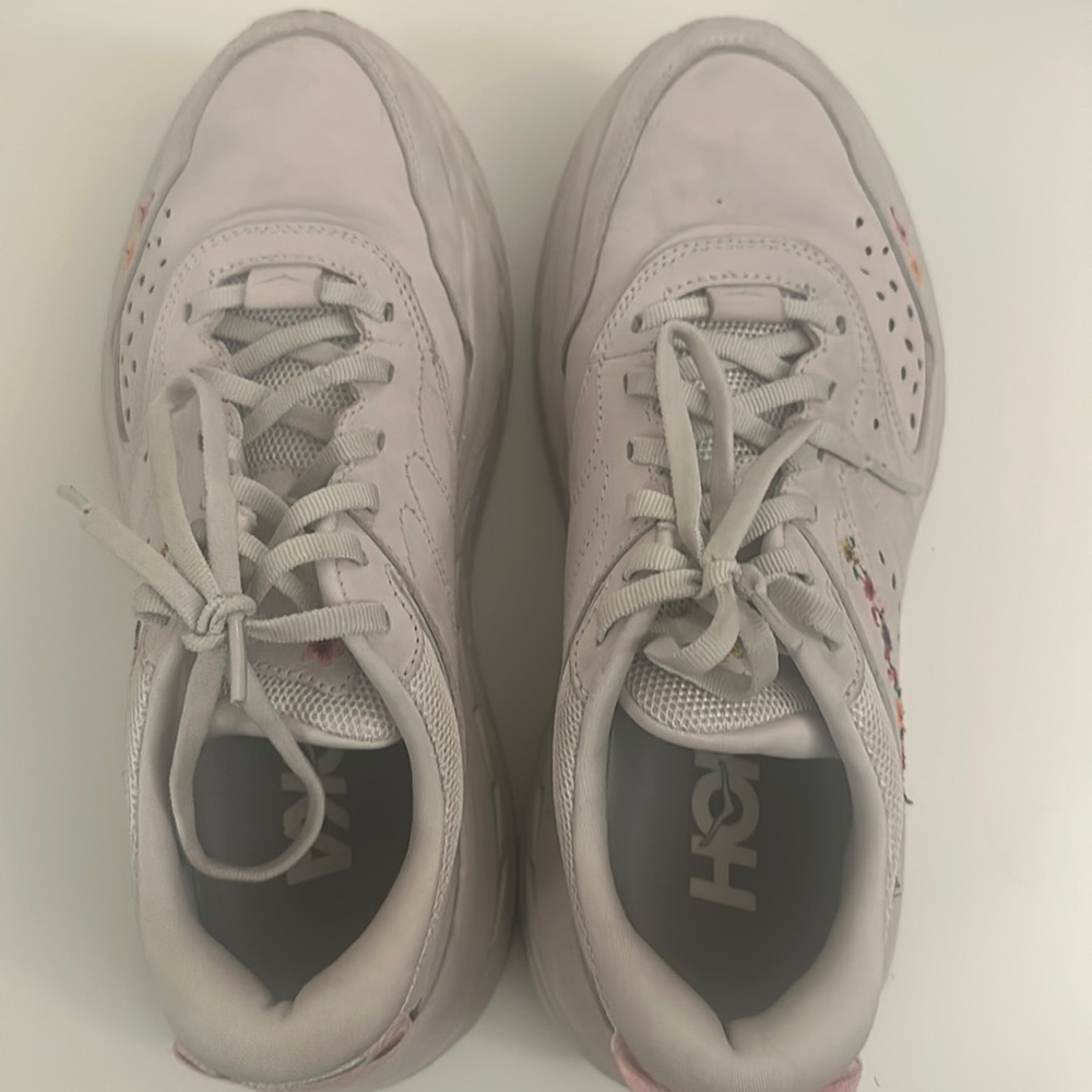 Embroidered Floral Hoka Bondi Sz 9